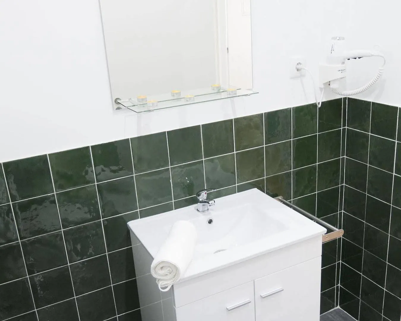 Lisbon Check-In Guesthouse 3*,  Πορτογαλία
